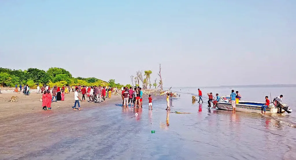 রহস্য ও রুপকথার জাহাজমারা সমুদ্র সৈকত : উন্নয়নে হতে পারে দক্ষিণ উপকূলের স্বপ্নপুরী